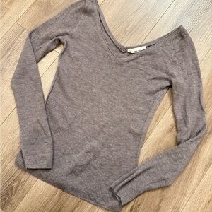 Everlane The Off-Shoulder Top in Ultrasoft Merino – Size M